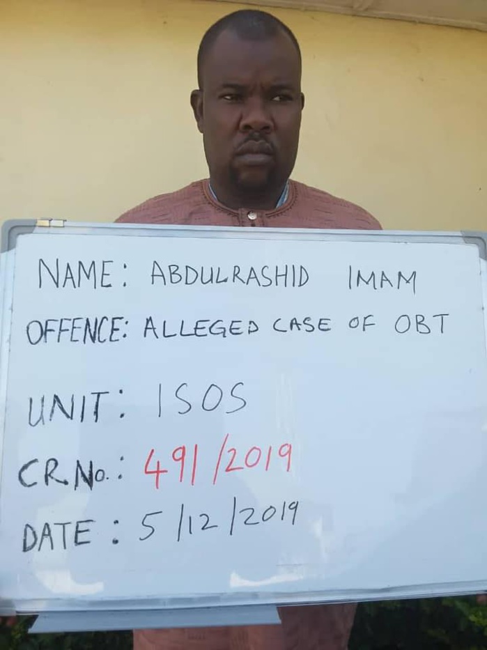 Nigéria: Un imam arrêté pour une fraude à 3 millions de dollars Nigéria: Un imam arrêté pour une fraude à 3 millions de dollars