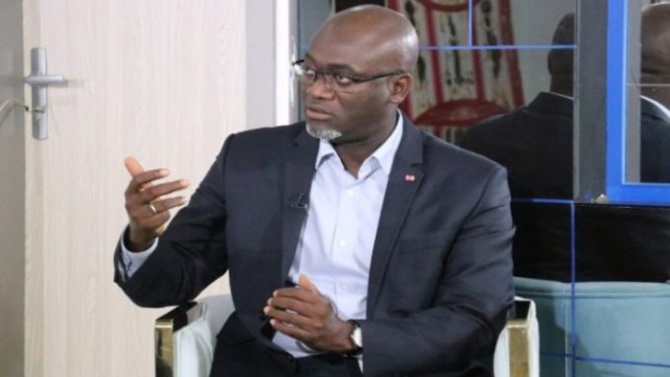 DIISOO AVEC PAPA MADEMBA BITEYE, DG DE LA SENELEC