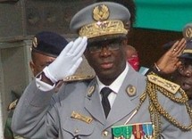 En cas de confiscation du pouvoir: Le général Fall aurait donné son accord de ne pas tirer sur les foules