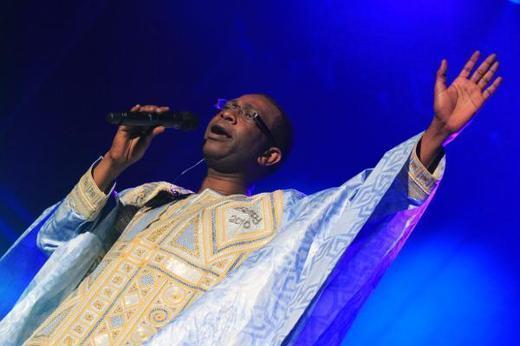Concert spectaculaire de Youssou Ndour à la place de l’Obélisque