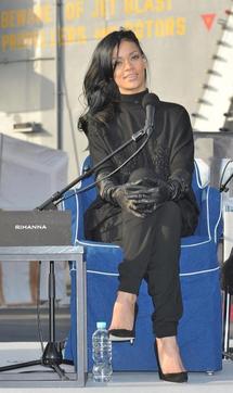 Rihanna : En total look Givenchy,