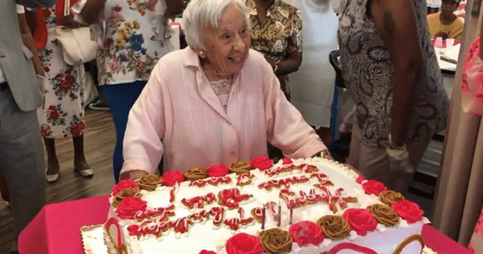 Agée de 107 ans, elle révèle le secret de sa longévité Agée de 107 ans, elle révèle le secret de sa longévité