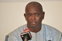 LATIF COULIBALY SUR LE PRET DE L’AVION PRESIDENTIEL A WADE « Ce n’est pas normal »