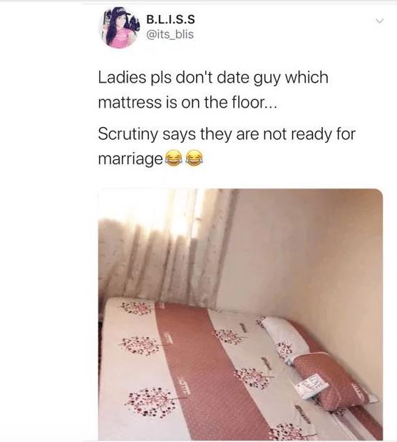 Une dame conseille aux femmes de ne pas sortir avec les hommes qui ont leur matelas au sol Une dame conseille aux femmes de ne pas sortir avec les hommes qui ont leur matelas au sol