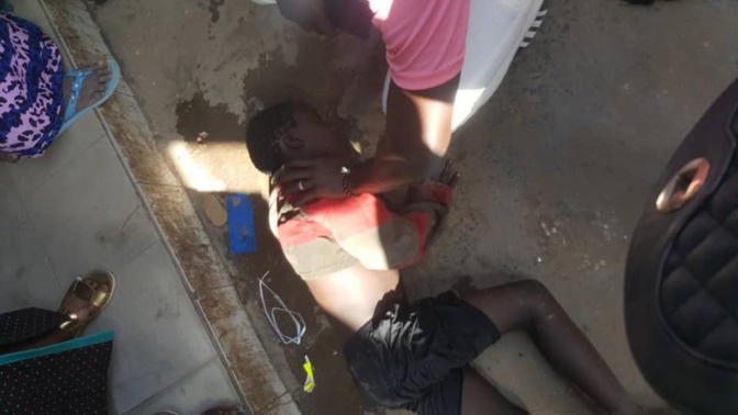 Photos: Un talibé retrouvé inanimé, les sapeurs-pompiers refusent de le prendre en charge Photos: Un talibé retrouvé inanimé, les sapeurs-pompiers refusent de le prendre en charge