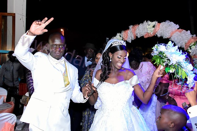 PHOTOS - Le mariage royal de Laurent Sène, DG de la chaîne d’hôtels Fleur de Lys et son épouse Aida Sène