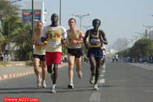 Un Sénégalais et une Gambienne en tête du semi-marathon de Dakar