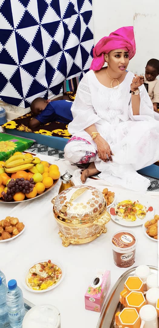 PHOTOS: Mme Askia Touré illumine la toile avec ses nouveaux clichés PHOTOS: Mme Askia Touré illumine la toile avec ses nouveaux clichés