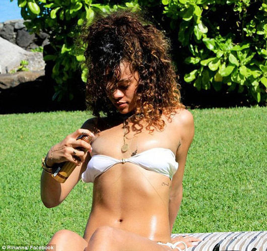 Rihanna fait monter la température (PHOTOS)