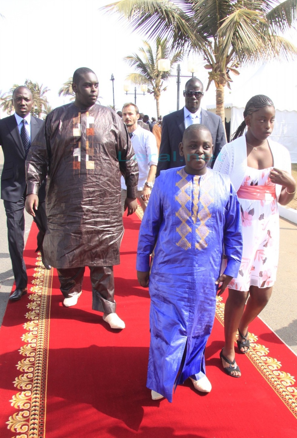 Les enfants du président Macky Sall sur tapis rouge en marche vers le Palais!