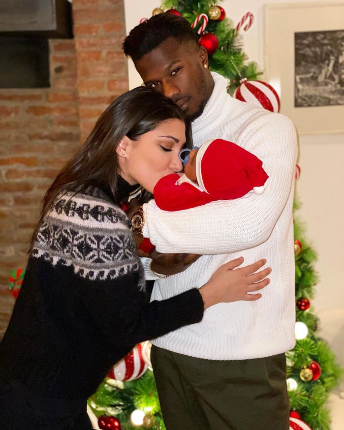 PHOTOS - Neymar en hippie, Messi en pyjama, Mbappe déguisé: Le noël (insolite) des footballeurs