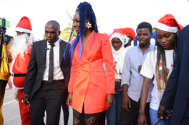 VIDEO + PHOTOS: Noël de "Ouf"  avec Coumba Gawlo Seck et les enfants à la place du Souvenir africain