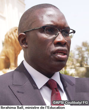 Une année blanche fera perdre à l’Etat 300 milliards de FCFA, selon le ministre Ibrahima Sall