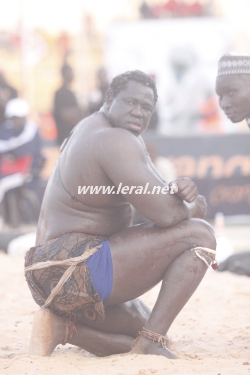 Balla Gaye 2 - Yékini: Les images fortes d'un après-midi historique