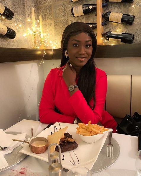 PHOTOS - Yesni, la ravissante fille dans le nouveau clip de Youssou Ndour, fait sensation sur la toile