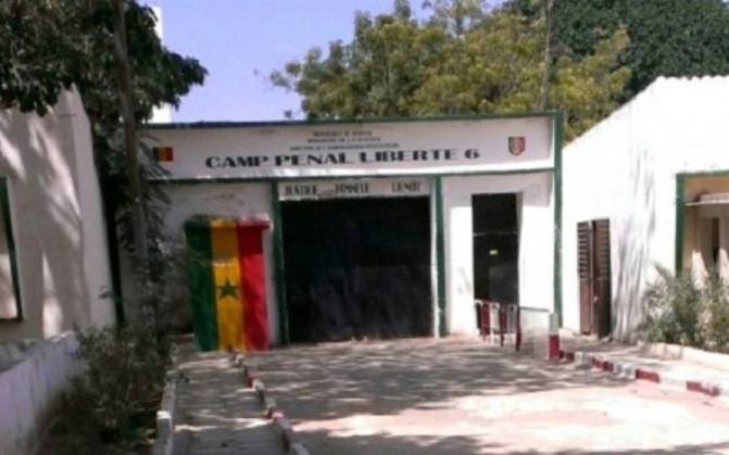 Marche devant le Camp pénal: les 9 jeunes arrêtés toujours détenus au Commissariat central