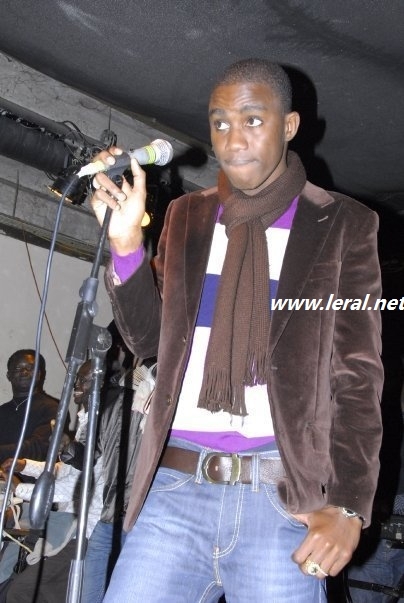 Quand la police fait du "Mbassa Mbassa" au sabar de Waly Seck!