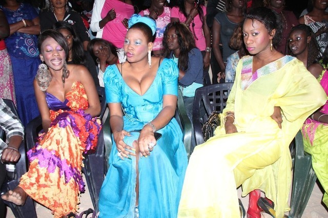 Amina Ndiaye et ses copines en mode sabar et Pathial