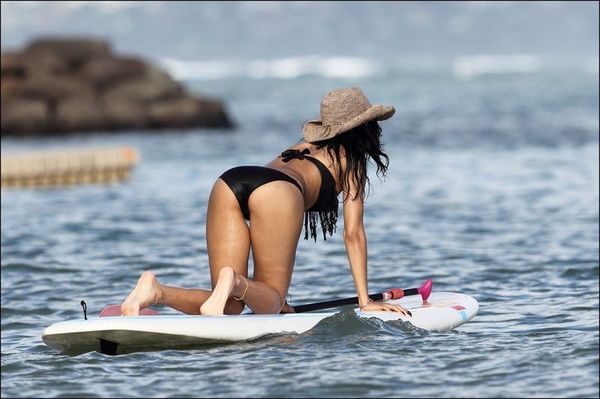Le surf selon Rihanna