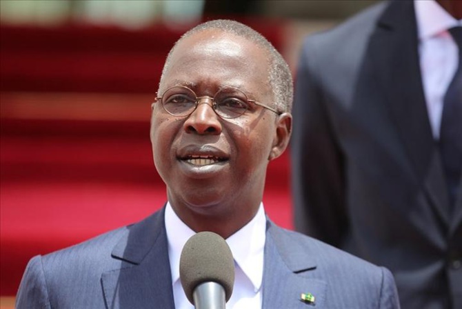 MOUHAMMAD DIONNE, L'EMBONPOINT DE LA TAILLE MOUHAMMAD DIONNE, L'EMBONPOINT DE LA TAILLE