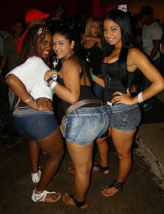 Port de short: Quand les nénettes valorisent leurs jambes