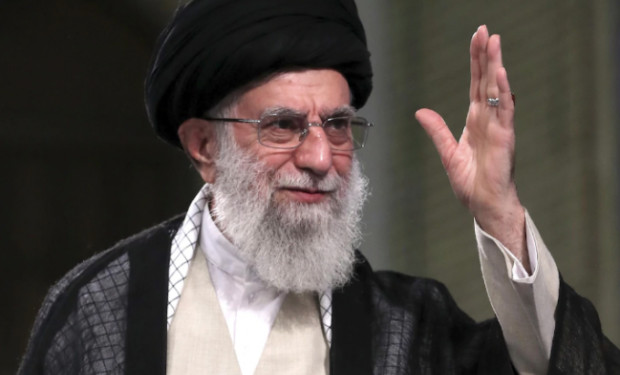 Ayatollah Khamenei: «Les attaques contre les Usa ne sont qu’une claque»