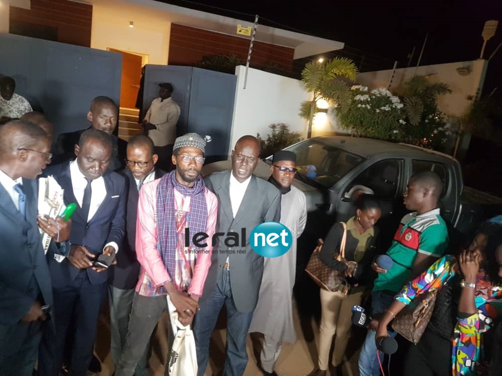 Exclusivité: Les images de la rencontre PDS  - Nio Lank chez Me Abdoulaye Wade à Mermoz