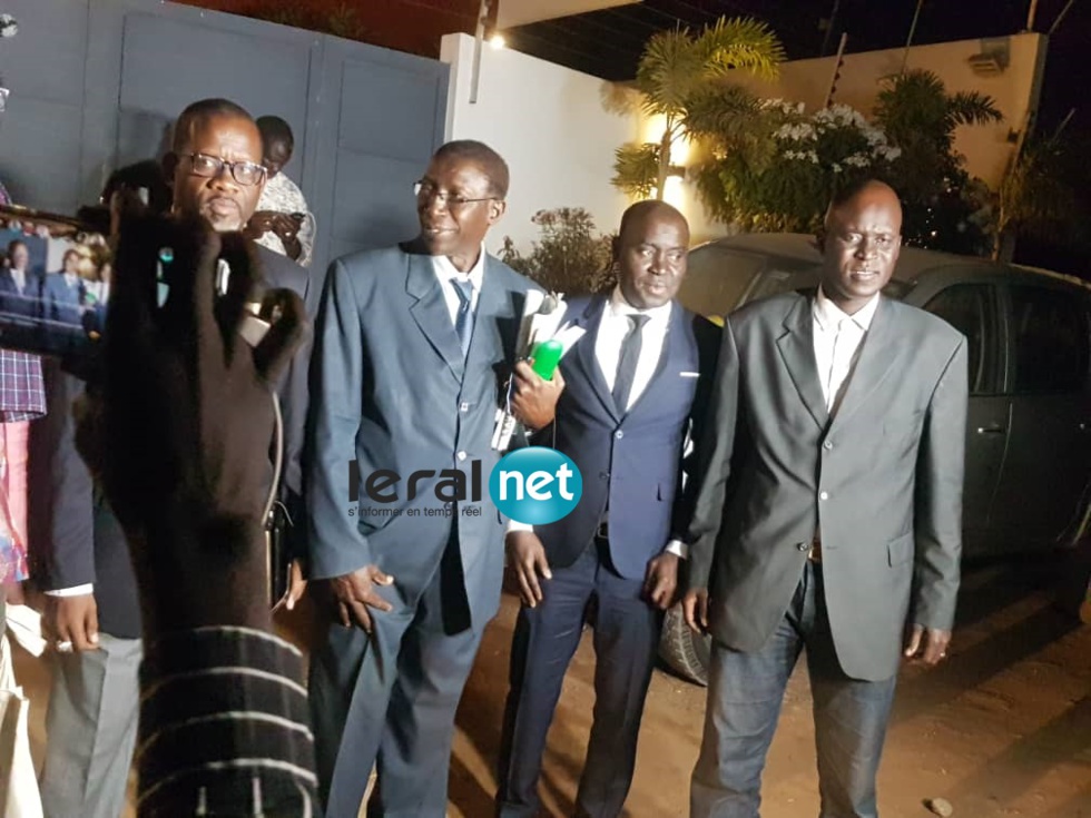 Exclusivité: Les images de la rencontre PDS  - Nio Lank chez Me Abdoulaye Wade à Mermoz