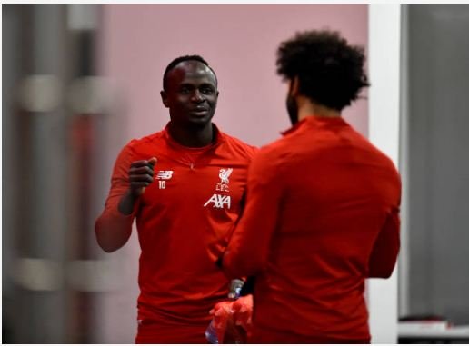 PHOTOS - De retour à Liverpool, Sadio Mané accueilli par Salah