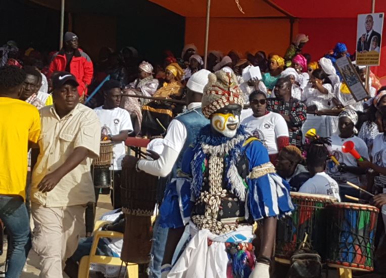 Lancement de la Tournée Nationale du Mouvement des femmes de l'APR: Les images de la rencontre à Rufisque ! Lancement de la Tournée Nationale du Mouvement des femmes de l'APR: Les images de la rencontre à Rufisque !