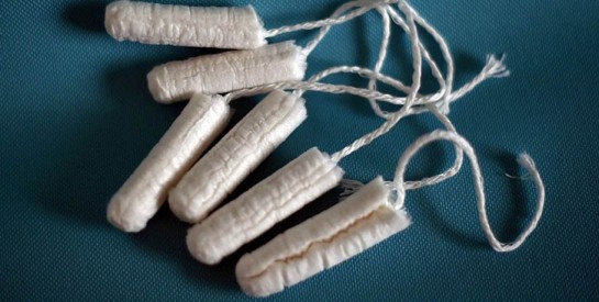 Une adolescente meurt d'un "choc toxique" à cause d'un tampon hygiénique