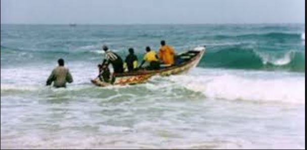 Pêcheurs sénégalais disparus en mer : la pirogue retrouvée en Gambie avec un corps sans vie  