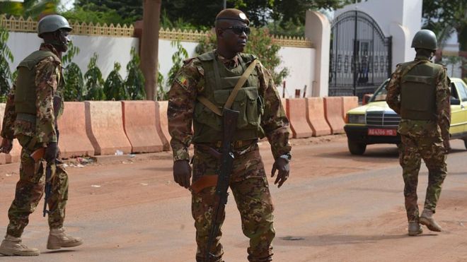 Quatorze civils tués dans l’attaque d’un village peul dans le centre du Mali