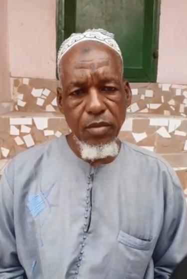 Guinée - Un policier gifle un vieil un homme sur le chemin de la mosquée : "Il m’a dit que ce n’était pas l’heure de prier"
