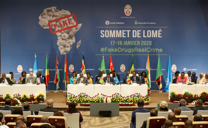 Macky sall au Sommet de la lutte contre les faux médicaments