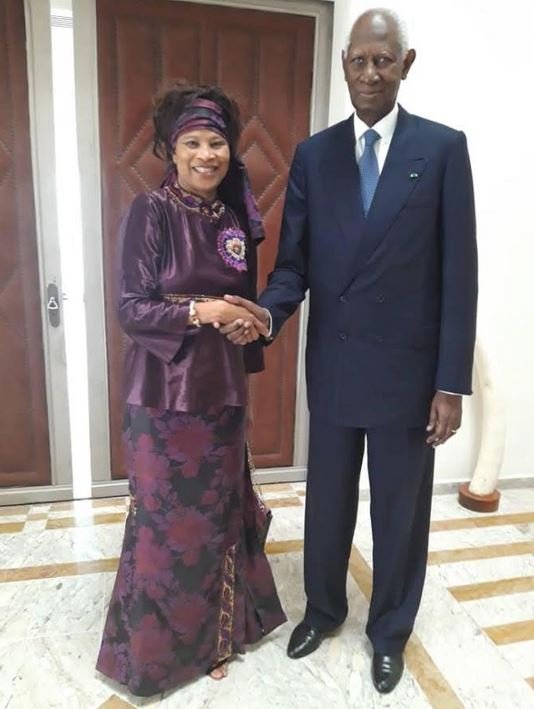 PHOTOS - Retrouvaille chaleureuse entre Me Aissata Tall Sall et Abdou Diouf PHOTOS - Retrouvaille chaleureuse entre Me Aissata Tall Sall et Abdou Diouf