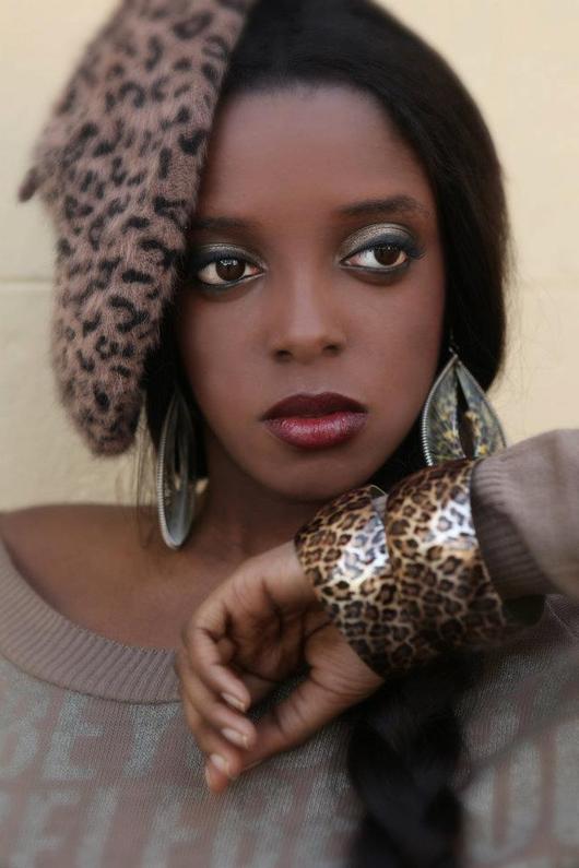Kumba Diallo Sey la top modèle gambienne Qui vit en Espagne !!!