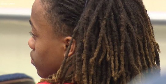 Un élève avec des dreadlocks menacé d'expulsion de son lycée pour sa coiffure