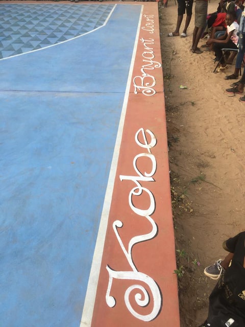 PHOTOS - Kaolack: Kobe Bryant, le nom donné au terrain de basket offert par le SEED PHOTOS - Kaolack: Kobe Bryant, le nom donné au terrain de basket offert par le SEED