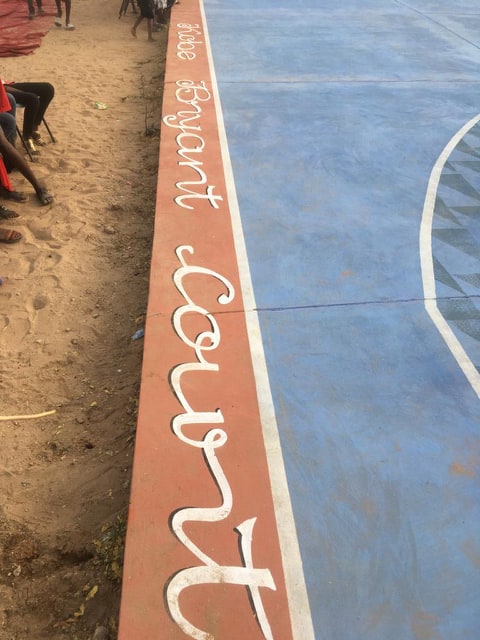 PHOTOS - Kaolack: Kobe Bryant, le nom donné au terrain de basket offert par le SEED PHOTOS - Kaolack: Kobe Bryant, le nom donné au terrain de basket offert par le SEED