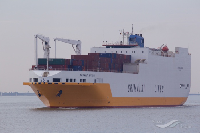 PHOTOS- Voici "Grande Nigéria", le bateau qui transportait la tonne de drogue saisie au Port de Dakar
