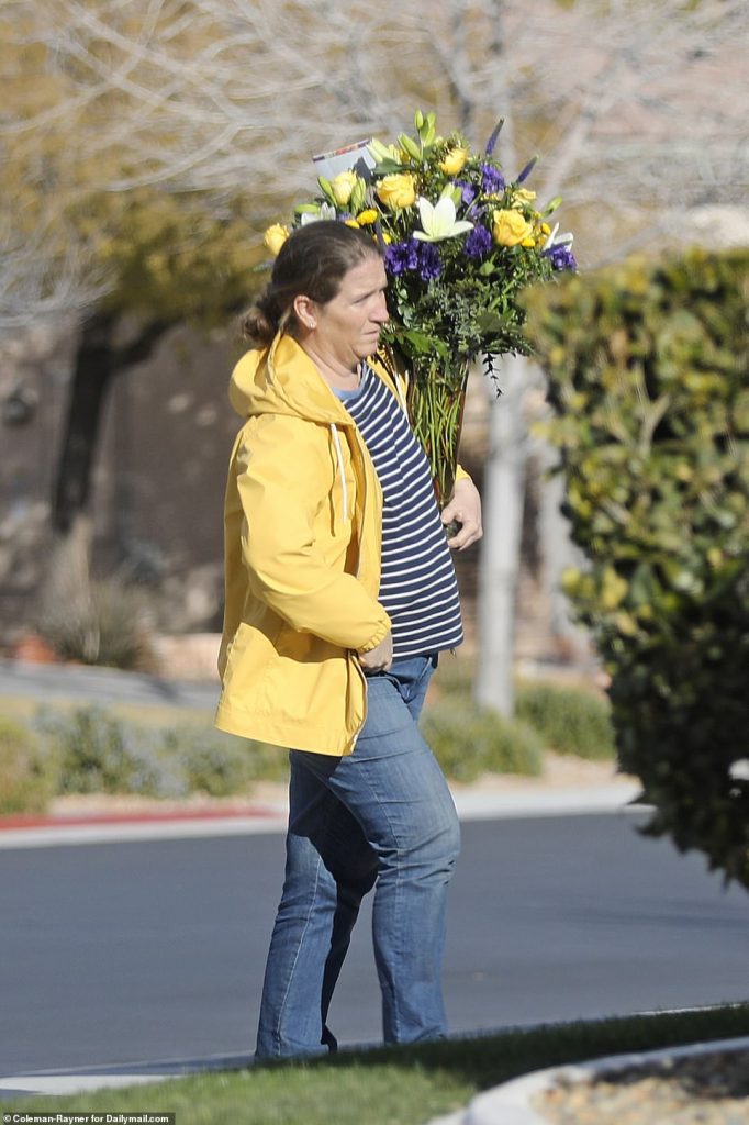 Mort de Kobe Bryant: son père complètement dévasté…Les tristes témoignages des voisins (photos) Mort de Kobe Bryant: son père complètement dévasté…Les tristes témoignages des voisins (photos)