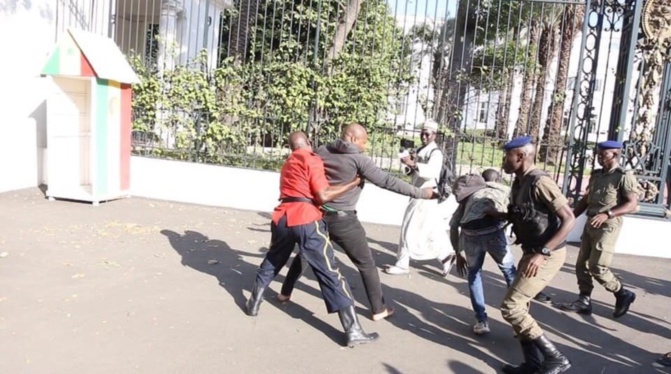Maintien de Guy Marius Sagna en prison : la coalition Jotna accuse Macky Sall d’agir sous la dictée de la France