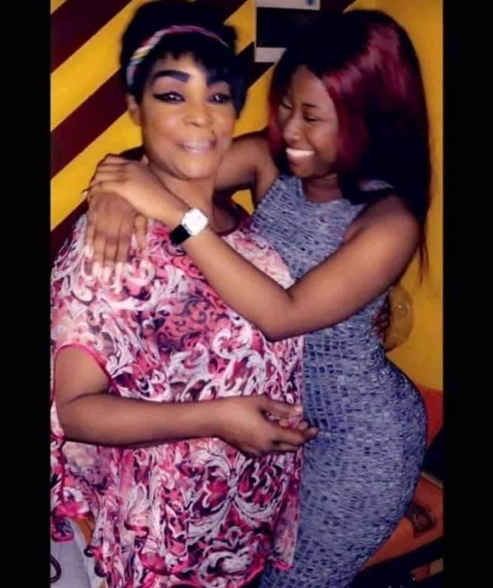 Arafat DJ: Sa mère Tina Glamour et sa veuve Carmen Sama font la paix Arafat DJ: Sa mère Tina Glamour et sa veuve Carmen Sama font la paix