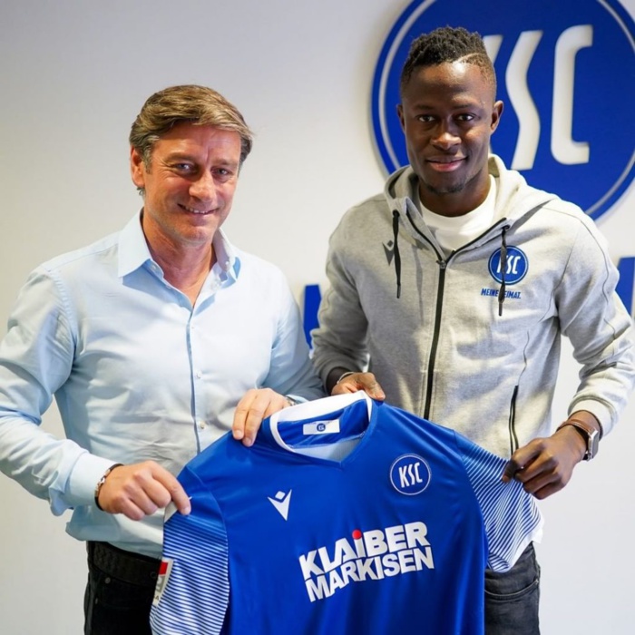 Après son mariage, l’attaquant sénégalais Babacar Guèye quitte Paderborn pour Karlsruhe