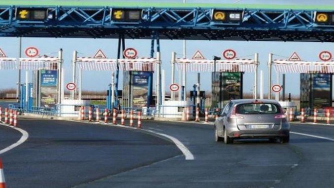 Absence d’éclairage, insécurité et cherté des tarifs: Le Forum Civil lance une campagne pour la renégociation du contrat de l’autoroute à péage