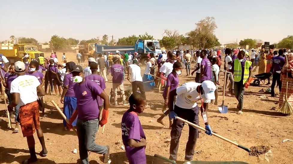 PHOTOS - Cleaning Day: La tournée de Boun Abdallah Dionne dans les 6 communes de son département 