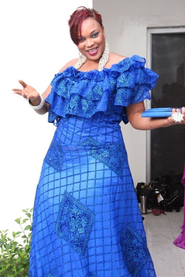 La comédienne Kiné Sow new look en feeling sagne sé !!!