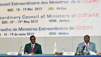 Crise au Mali : accord signé pour une période de transition de 12 mois