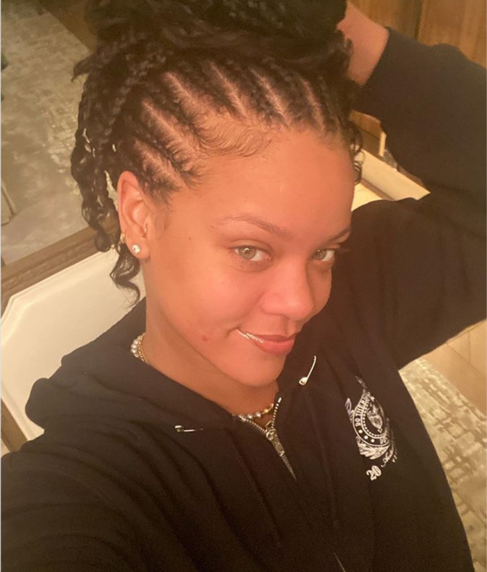 Rihanna dévoile son premier selfie de 2020 sans maquillage (photo)